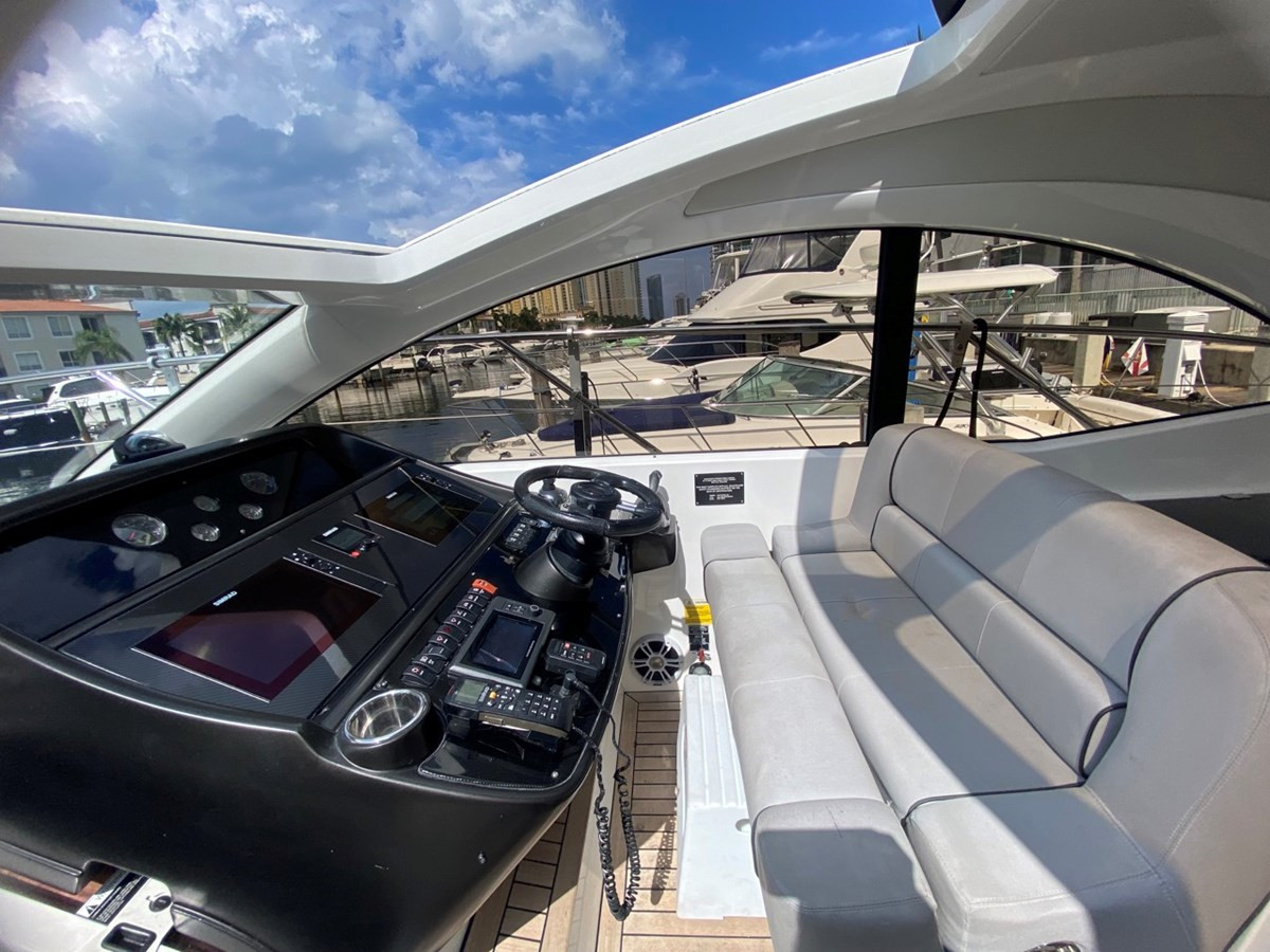 https://arconyachts.ams3.digitaloceanspaces.com/141533/conversions/large_3839142-optimize.jpg
