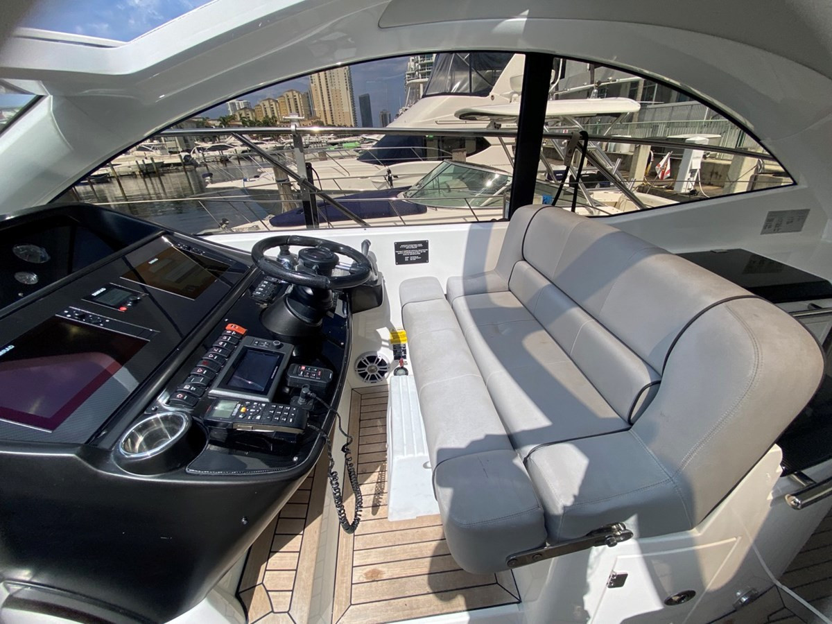 https://arconyachts.ams3.digitaloceanspaces.com/141542/conversions/large_3839145-optimize.jpg