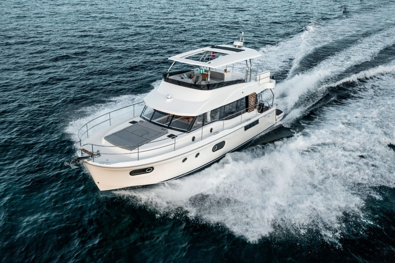 https://arconyachts.ams3.digitaloceanspaces.com/141549/conversions/large_3861088-optimize.jpg
