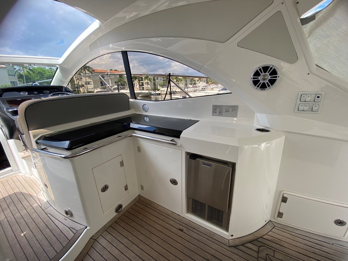 https://arconyachts.ams3.digitaloceanspaces.com/141554/conversions/large_3839149-optimize.jpg