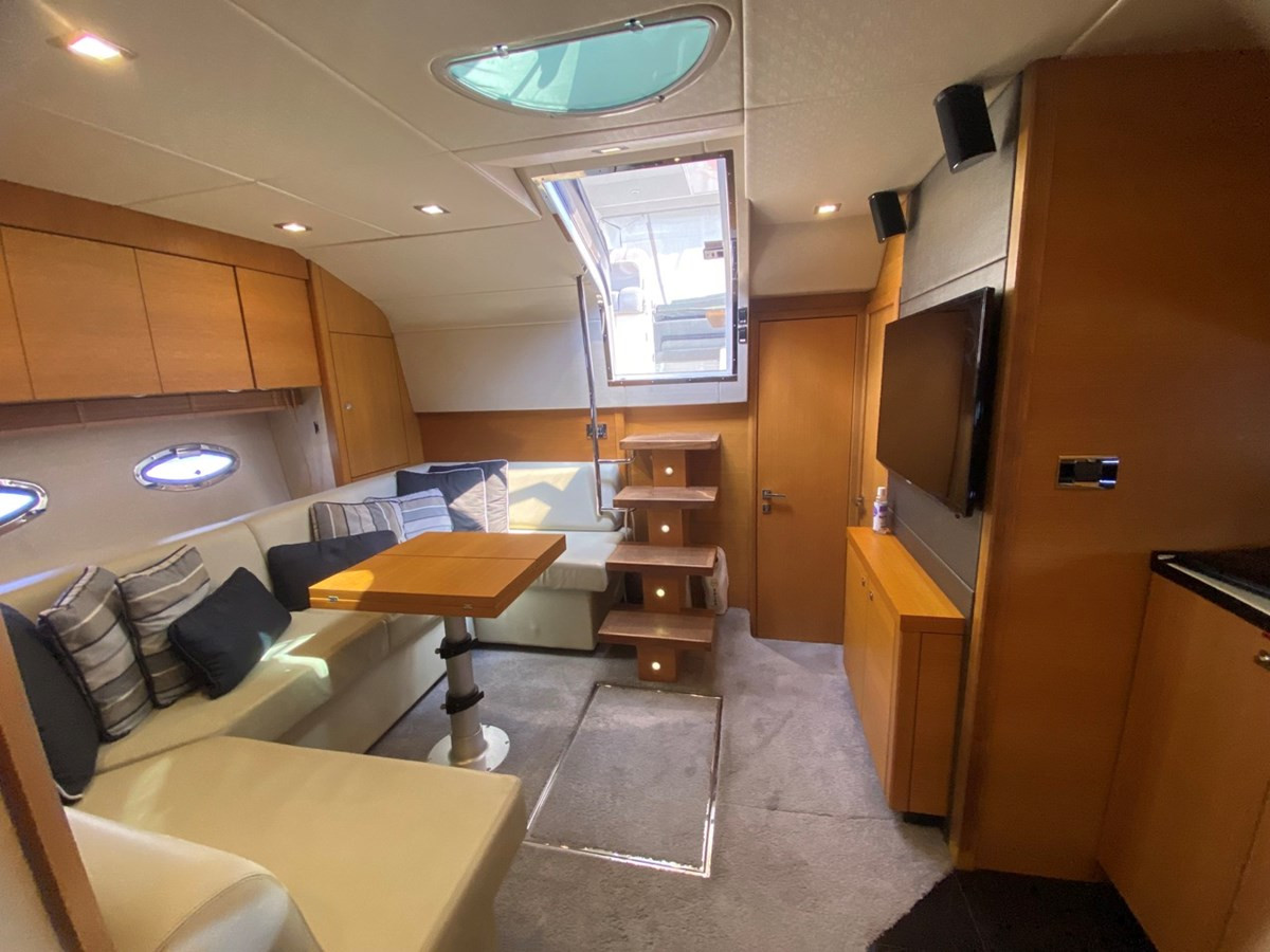 https://arconyachts.ams3.digitaloceanspaces.com/141604/conversions/large_3839166-optimize.jpg