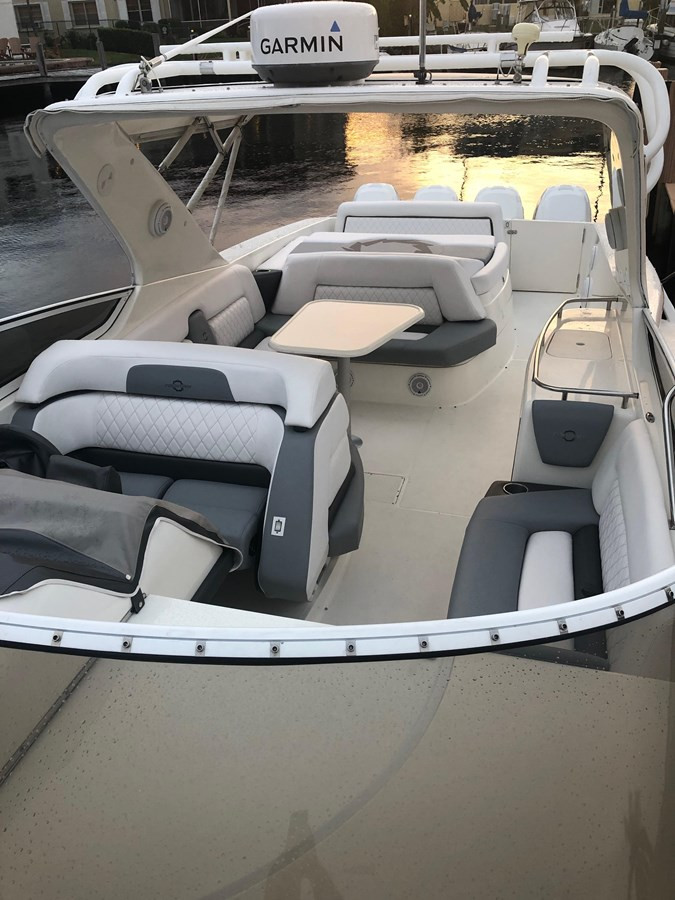 https://arconyachts.ams3.digitaloceanspaces.com/141653/conversions/large_3974410-optimize.jpg