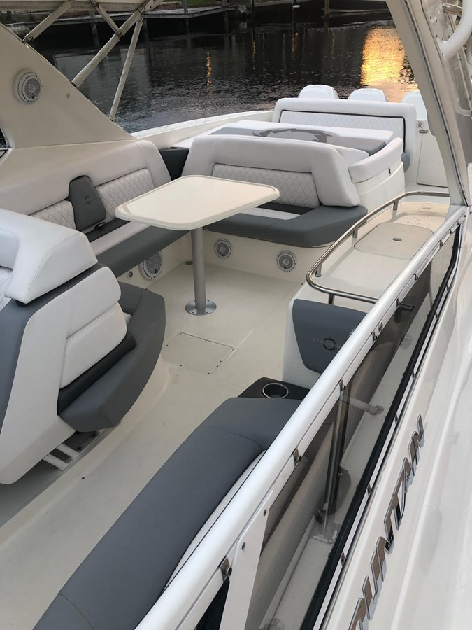 https://arconyachts.ams3.digitaloceanspaces.com/141659/conversions/large_3974412-optimize.jpg