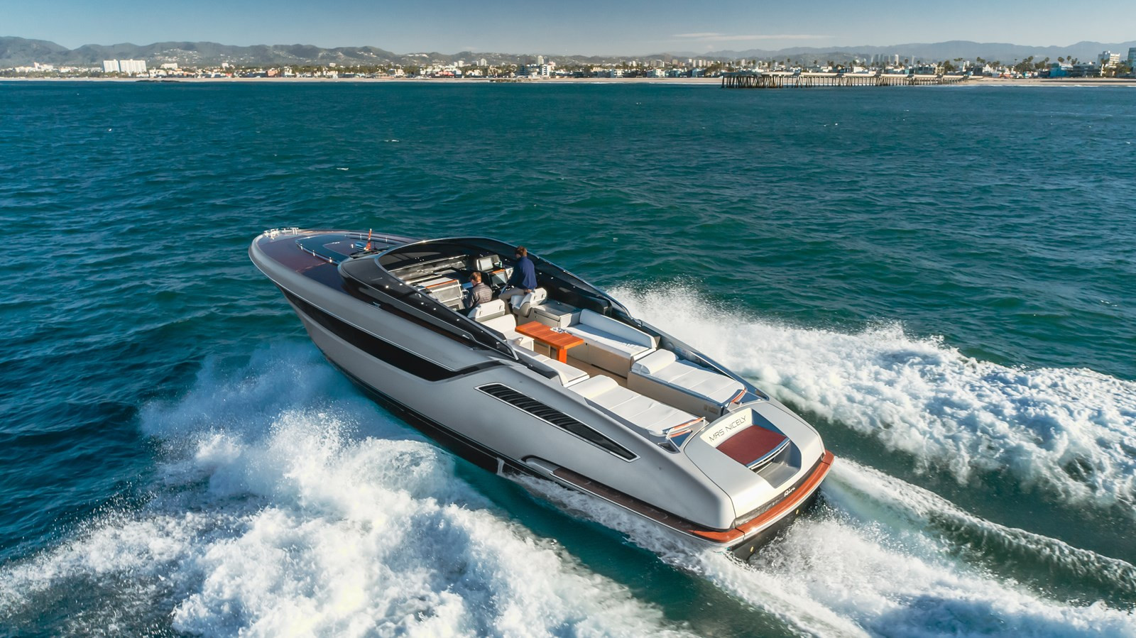 https://arconyachts.ams3.digitaloceanspaces.com/141684/conversions/large_4131923-optimize.jpg