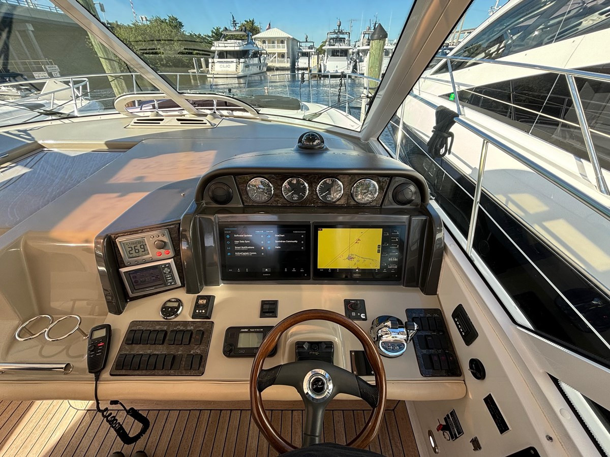 https://arconyachts.ams3.digitaloceanspaces.com/141700/conversions/large_4119550-optimize.jpg
