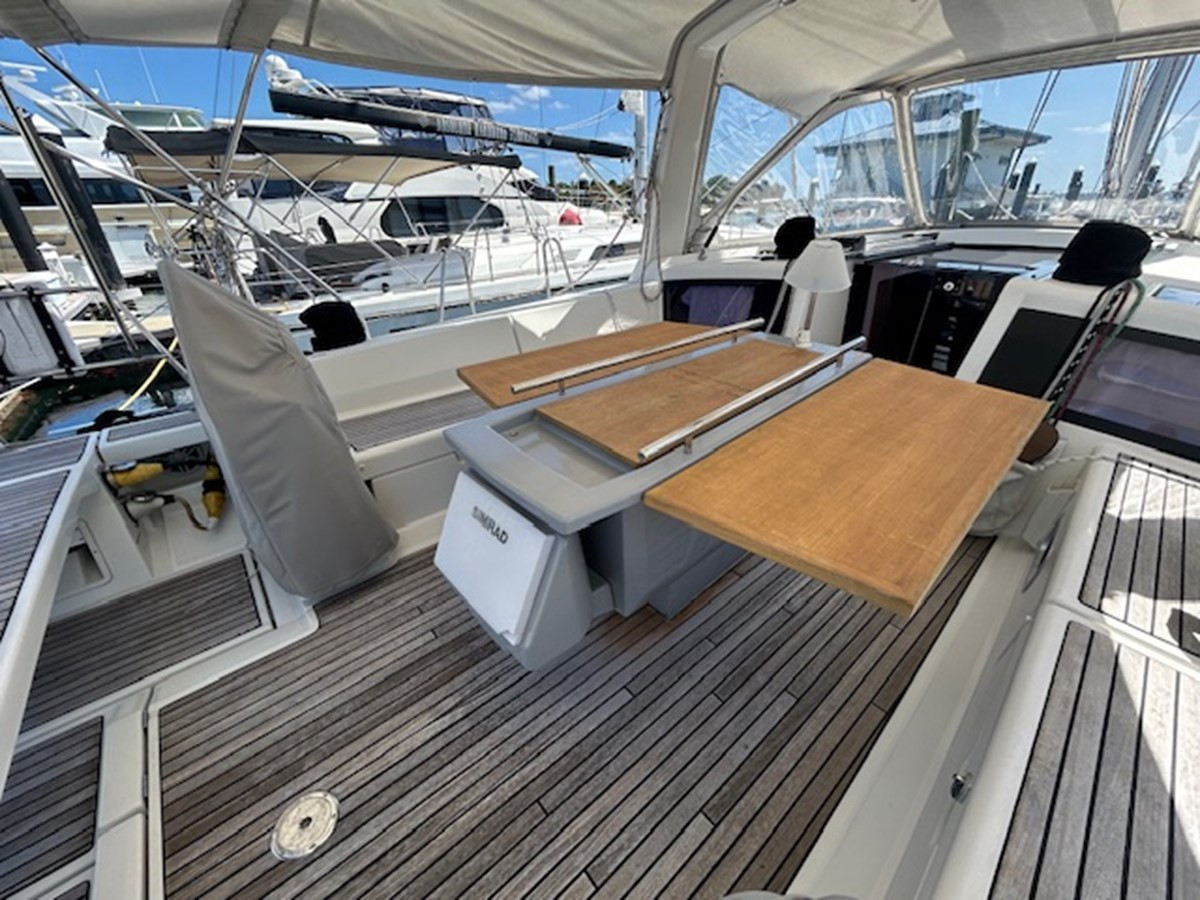 https://arconyachts.ams3.digitaloceanspaces.com/141718/conversions/large_4138696-optimize.jpg