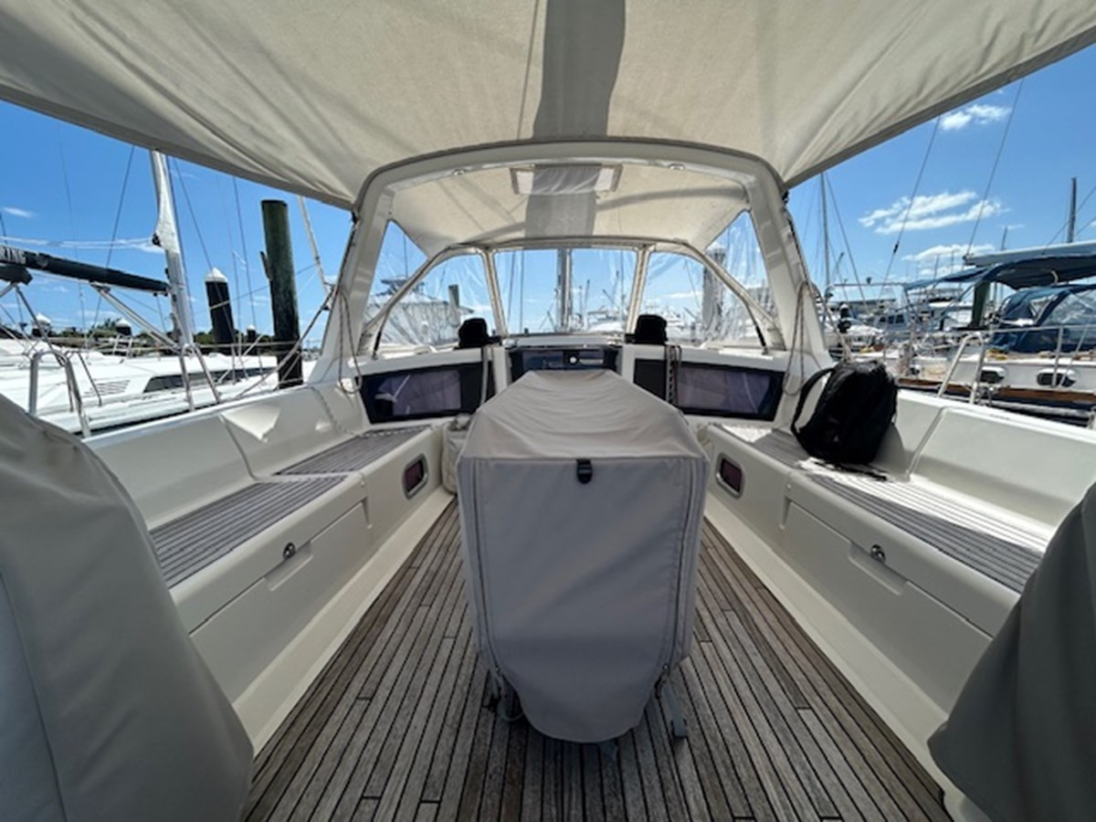 https://arconyachts.ams3.digitaloceanspaces.com/141724/conversions/large_4138692-optimize.jpg