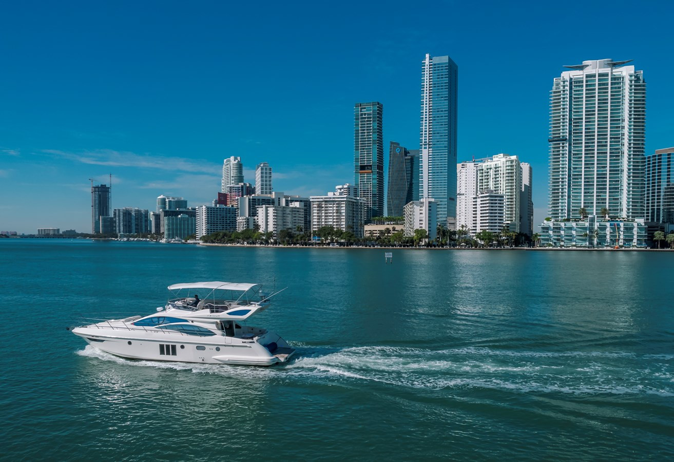 https://arconyachts.ams3.digitaloceanspaces.com/141816/conversions/large_4184221-optimize.jpg