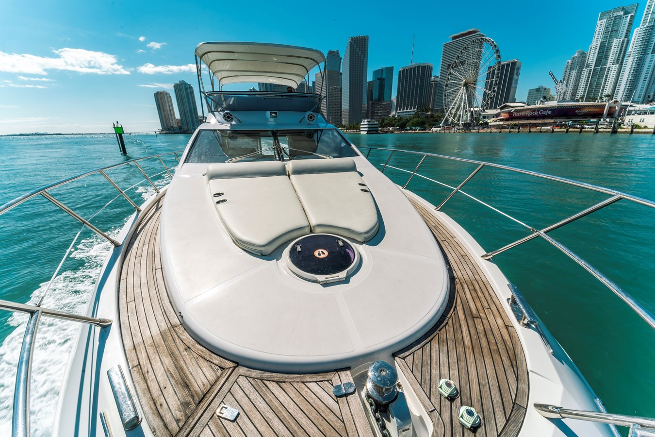 https://arconyachts.ams3.digitaloceanspaces.com/141839/conversions/large_4184229-optimize.jpg