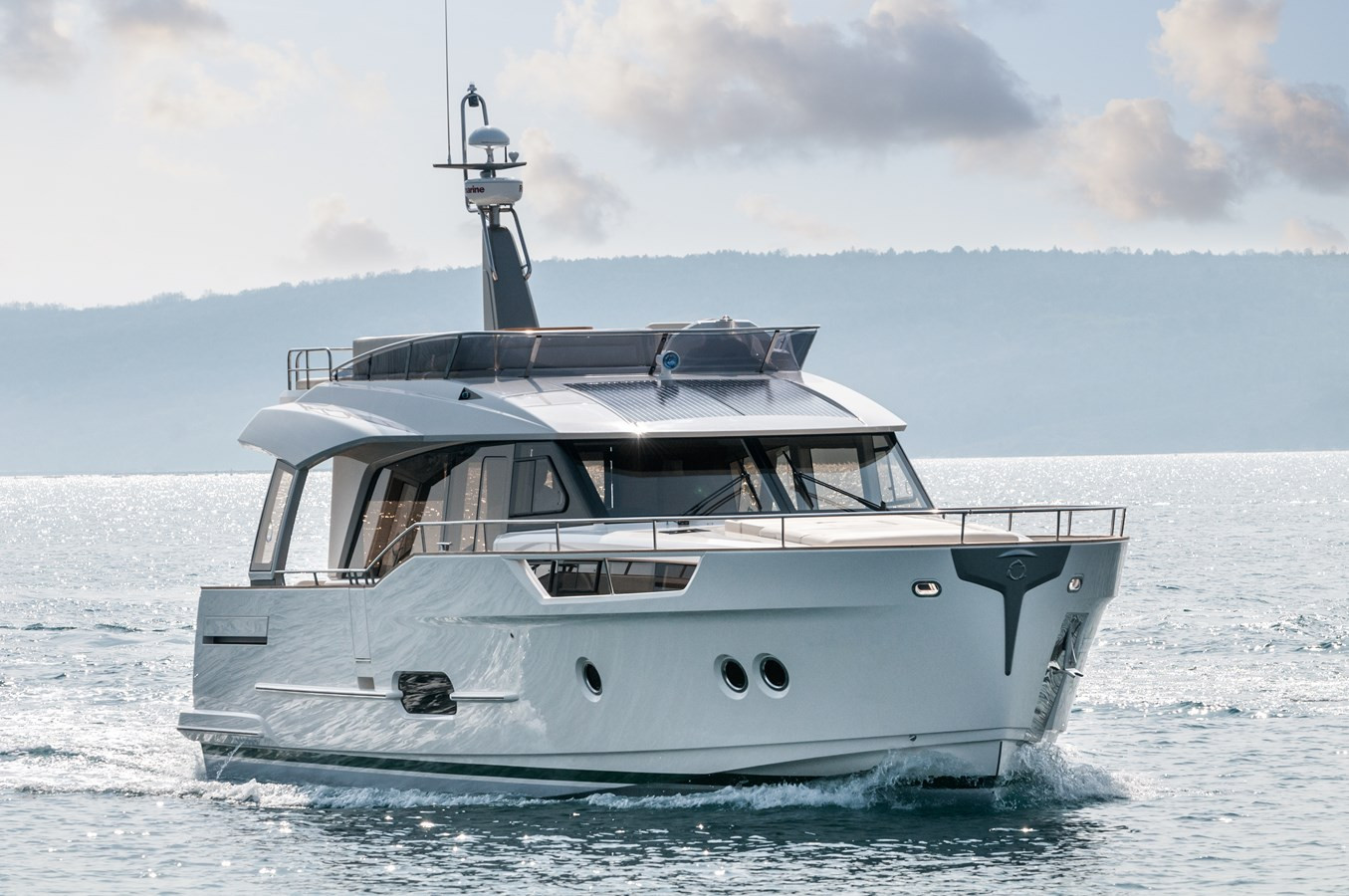 https://arconyachts.ams3.digitaloceanspaces.com/141900/conversions/large_4305360-optimize.jpg