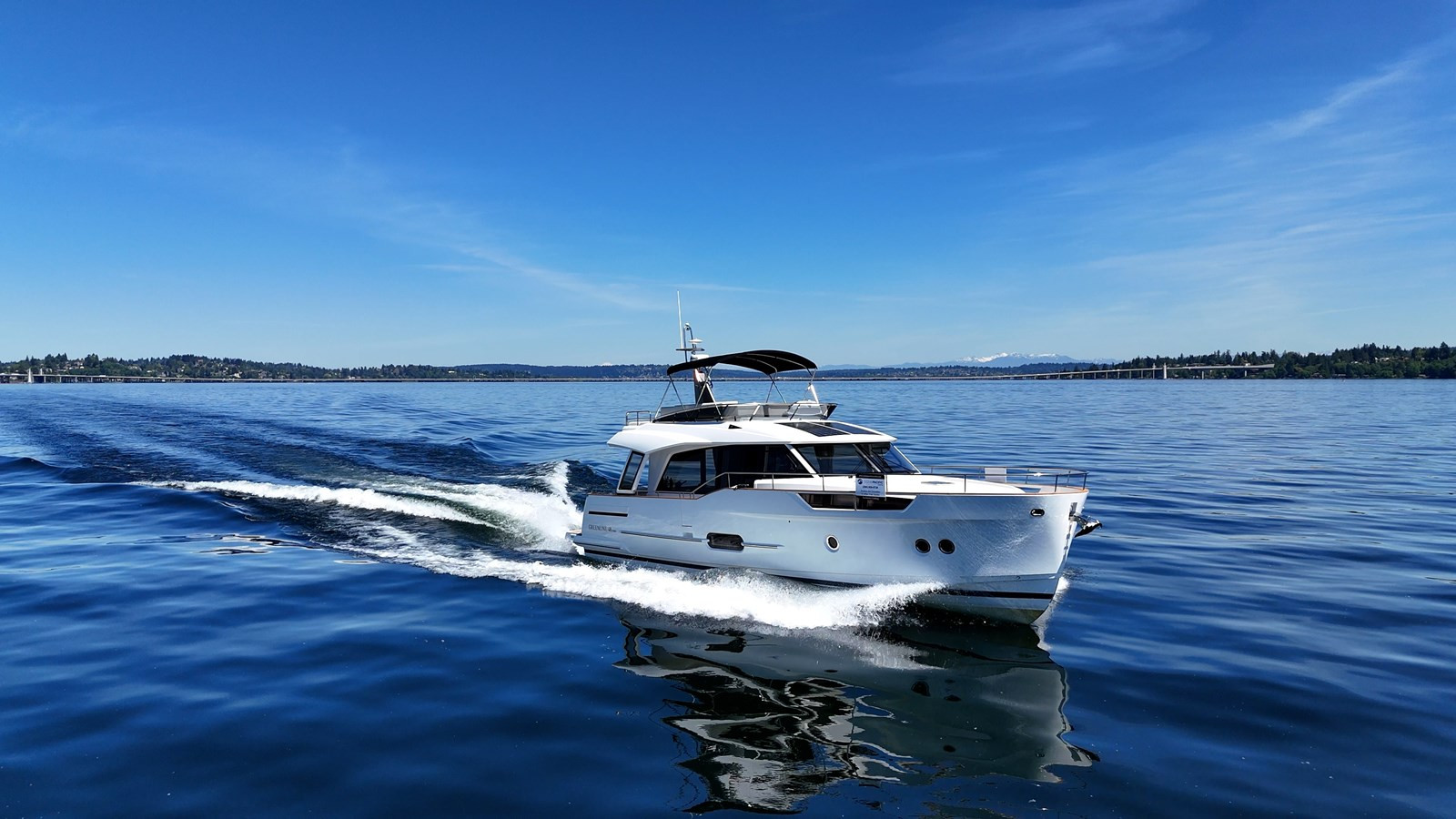 https://arconyachts.ams3.digitaloceanspaces.com/141901/conversions/large_4305332-optimize.jpg