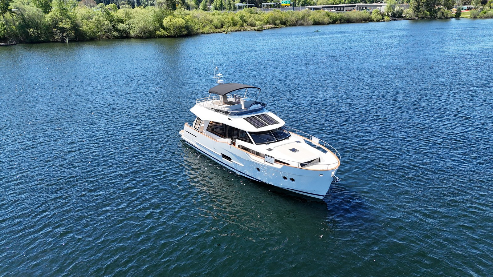https://arconyachts.ams3.digitaloceanspaces.com/141904/conversions/large_4305333-optimize.jpg
