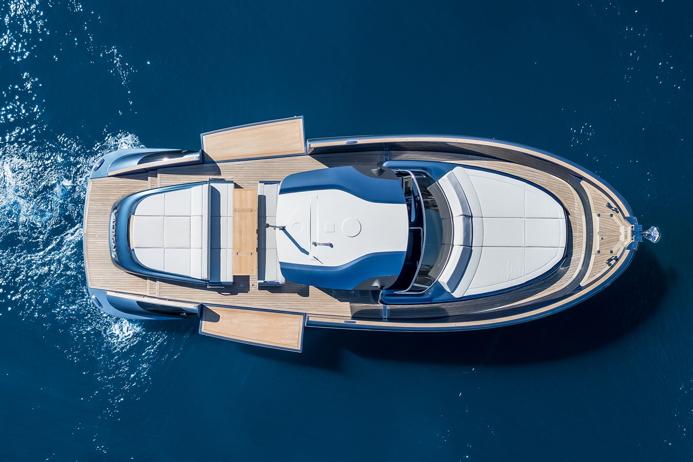 https://arconyachts.ams3.digitaloceanspaces.com/142221/conversions/large_4570407-optimize.jpg