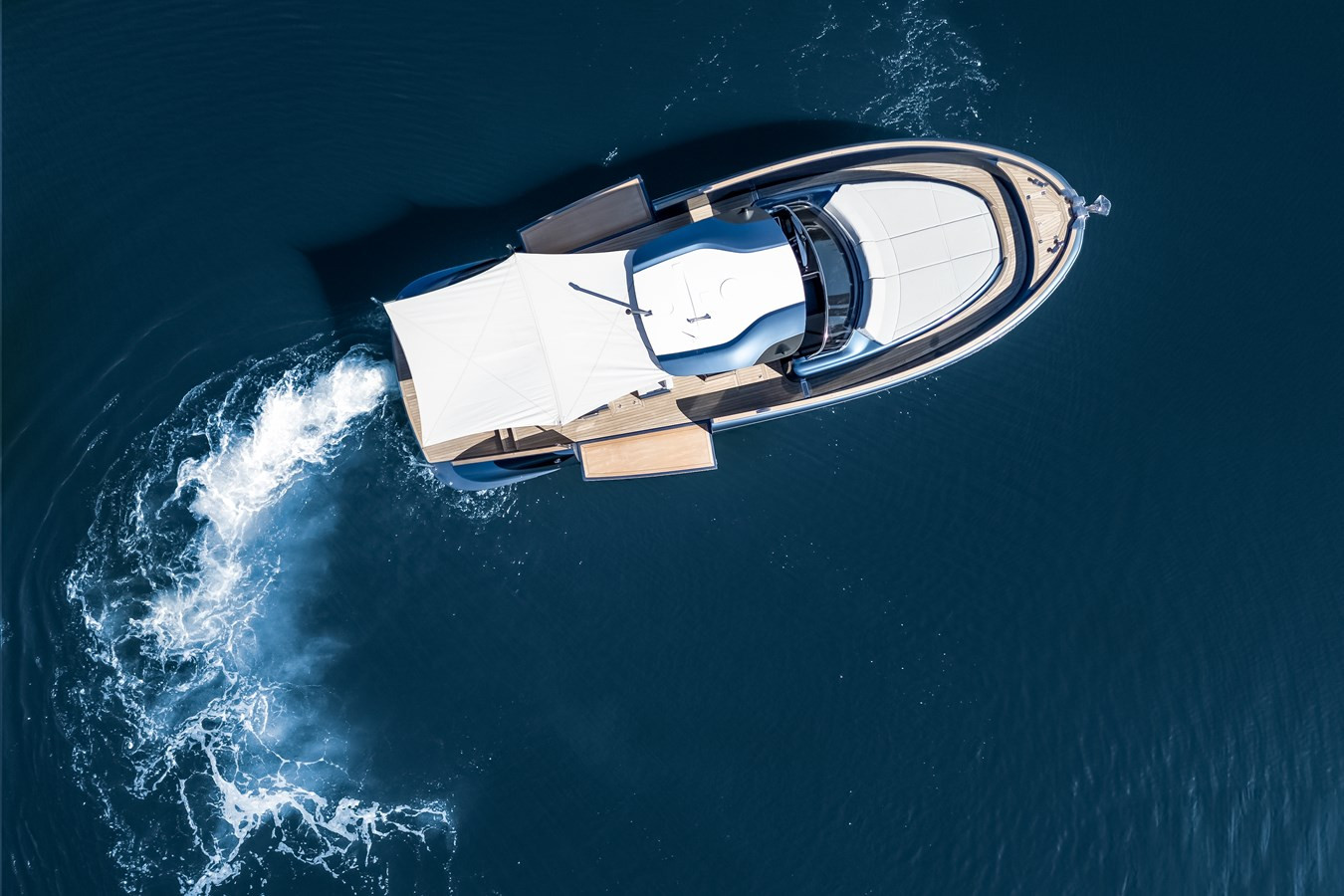 https://arconyachts.ams3.digitaloceanspaces.com/142230/conversions/large_4570410-optimize.jpg