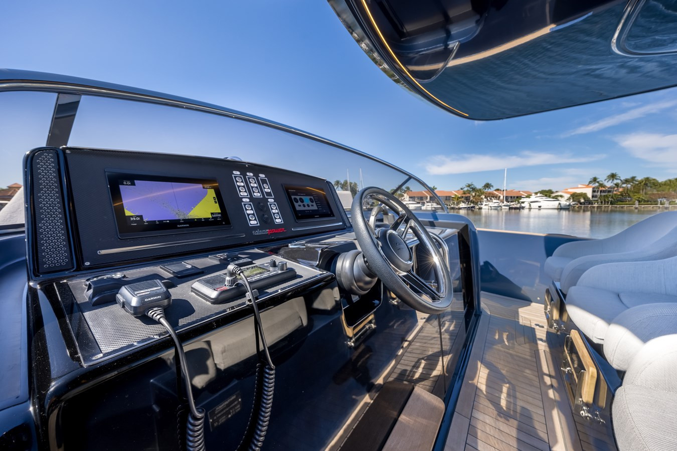 https://arconyachts.ams3.digitaloceanspaces.com/142259/conversions/large_4570420-optimize.jpg