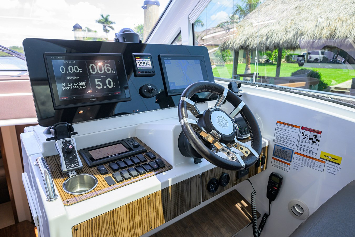 https://arconyachts.ams3.digitaloceanspaces.com/142310/conversions/large_4651202-optimize.jpg