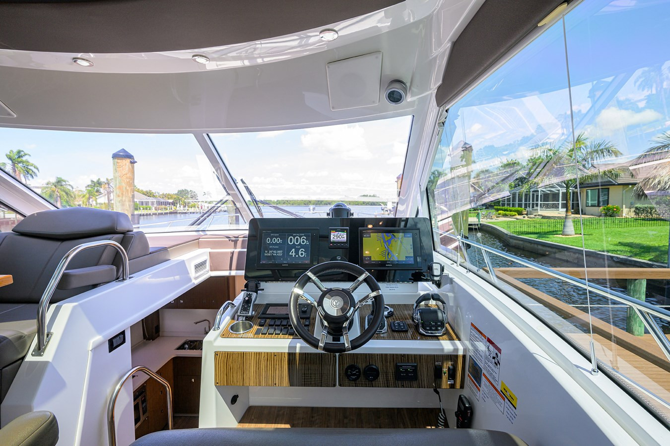 https://arconyachts.ams3.digitaloceanspaces.com/142313/conversions/large_4651203-optimize.jpg
