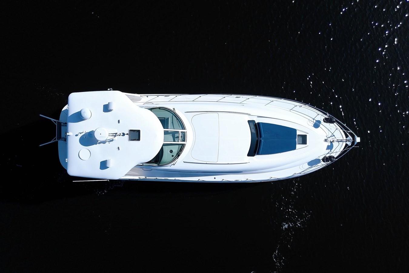https://arconyachts.ams3.digitaloceanspaces.com/142330/conversions/large_4707051-optimize.jpg