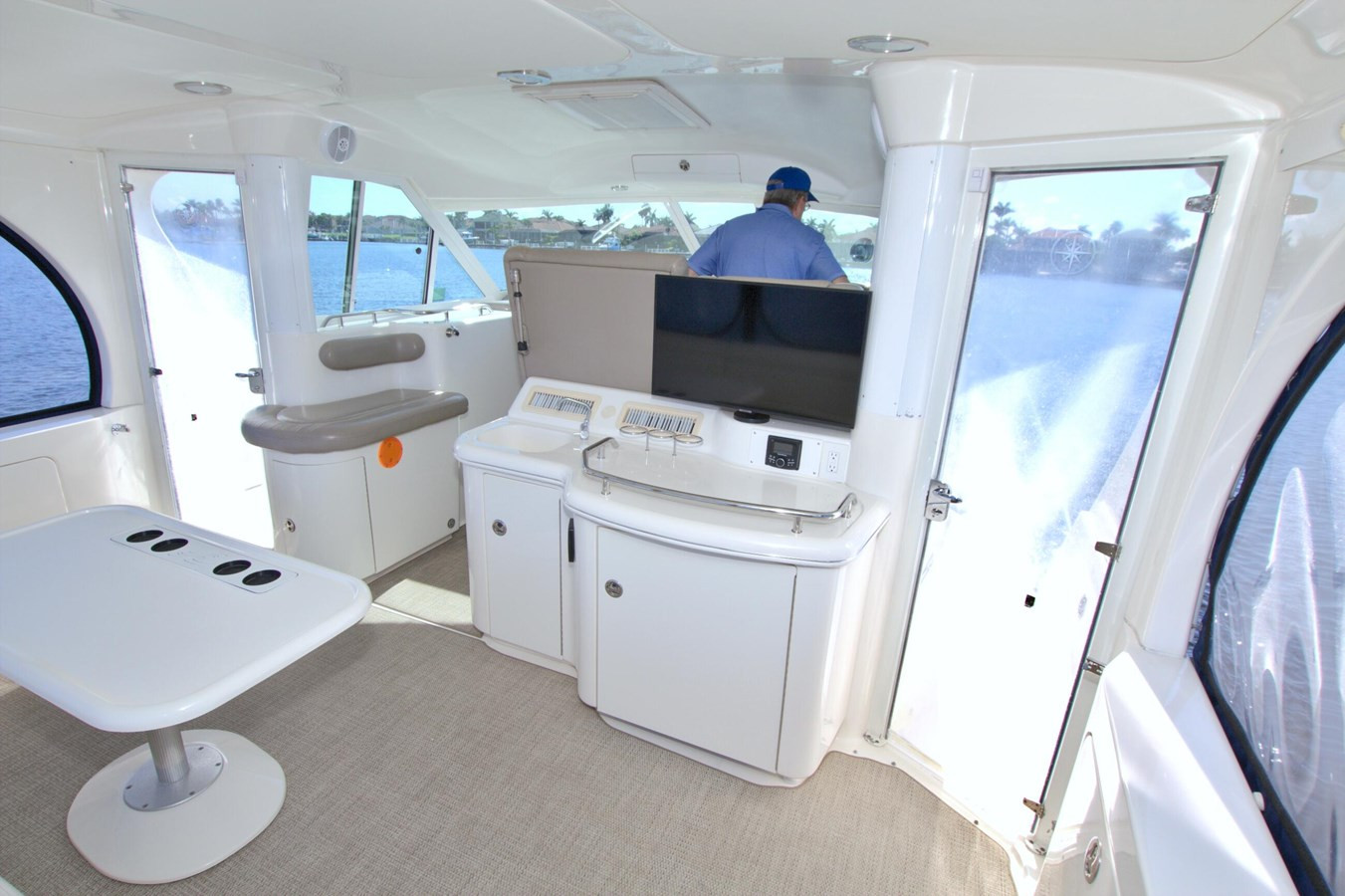 https://arconyachts.ams3.digitaloceanspaces.com/142388/conversions/large_4707072-optimize.jpg