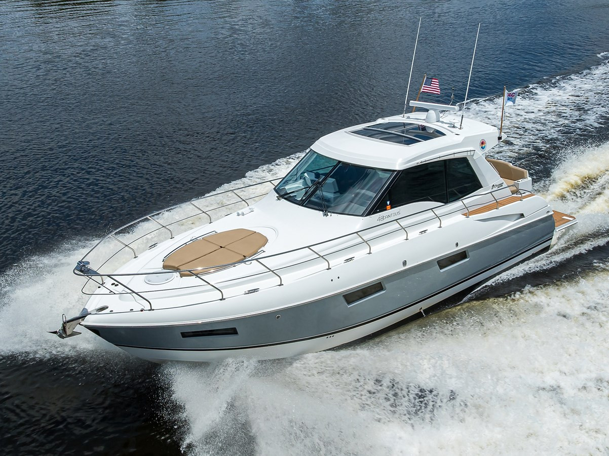 https://arconyachts.ams3.digitaloceanspaces.com/142413/conversions/large_4651239-optimize.jpg