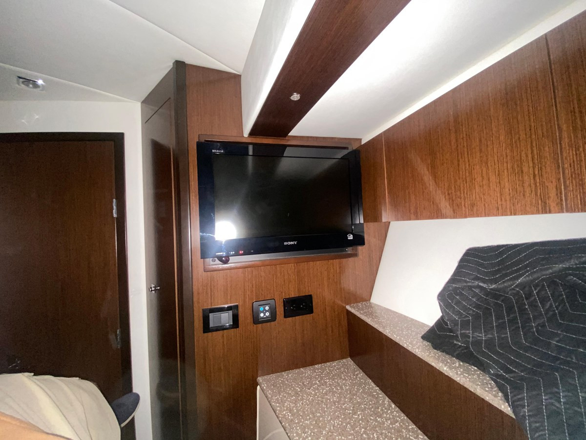 https://arconyachts.ams3.digitaloceanspaces.com/142425/conversions/large_4708812-optimize.jpg