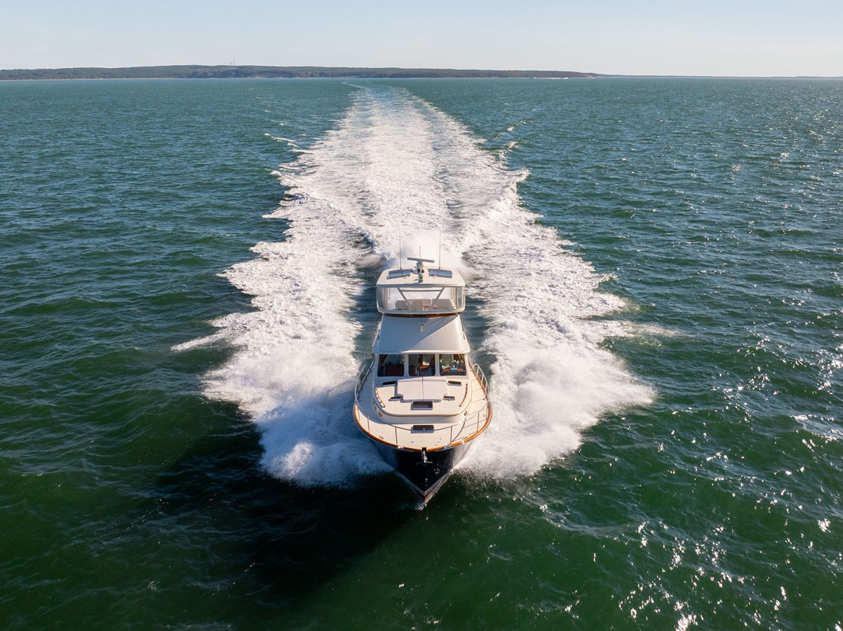 https://arconyachts.ams3.digitaloceanspaces.com/142465/conversions/large_4775002-optimize.jpg