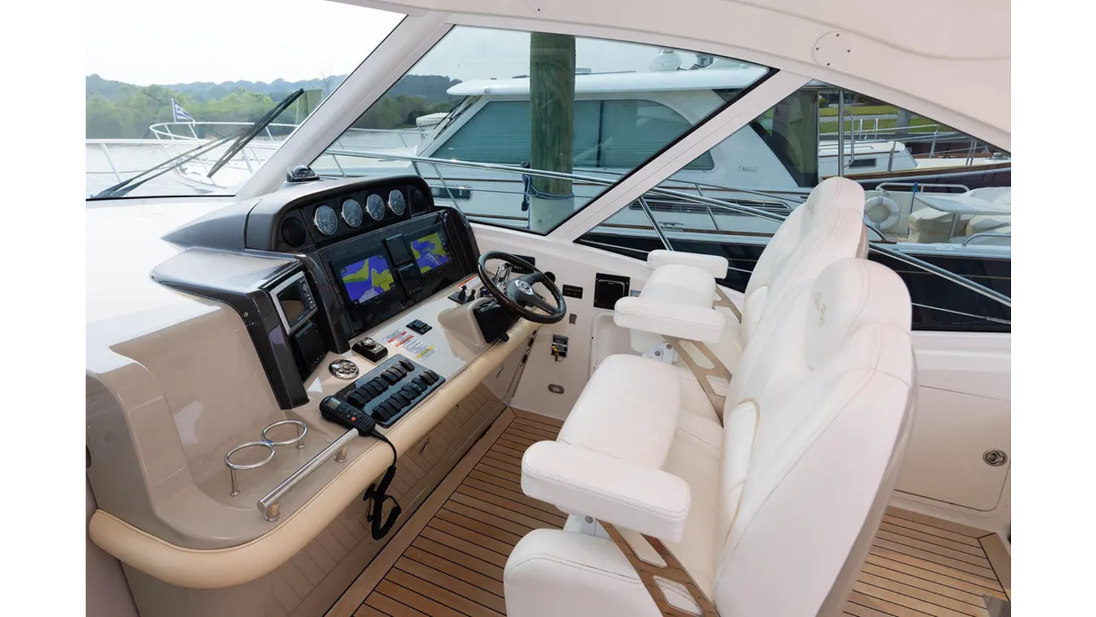 https://arconyachts.ams3.digitaloceanspaces.com/142488/conversions/large_4731731-optimize.jpg
