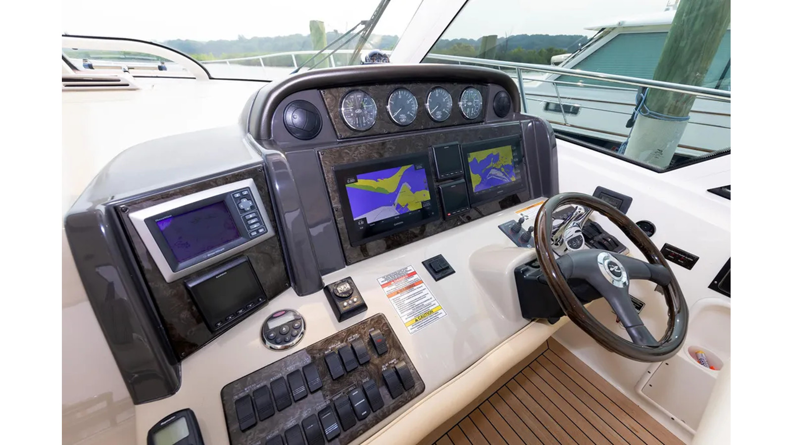 https://arconyachts.ams3.digitaloceanspaces.com/142491/conversions/large_4731732-optimize.jpg