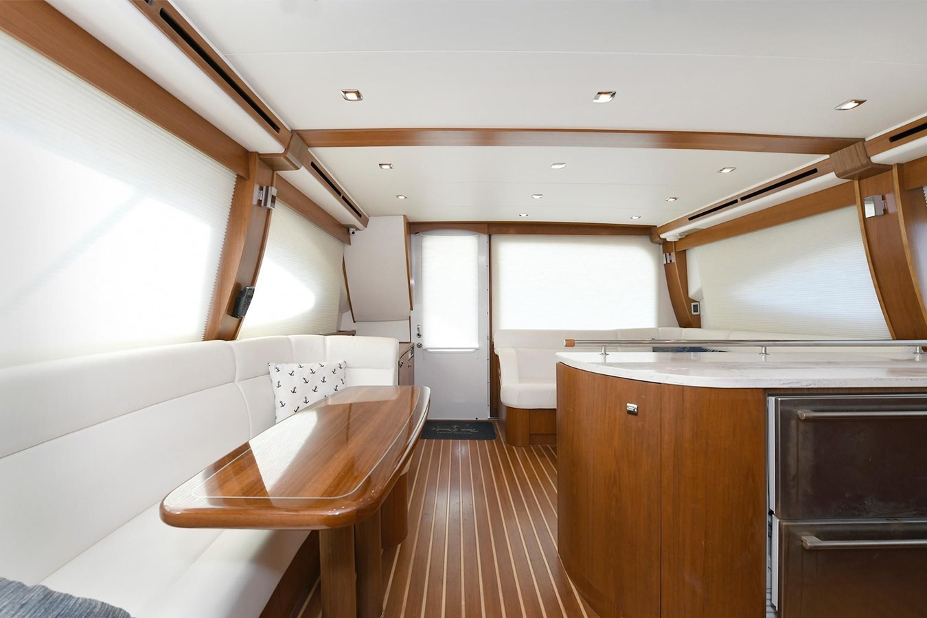 https://arconyachts.ams3.digitaloceanspaces.com/142542/conversions/large_4770758-optimize.jpg