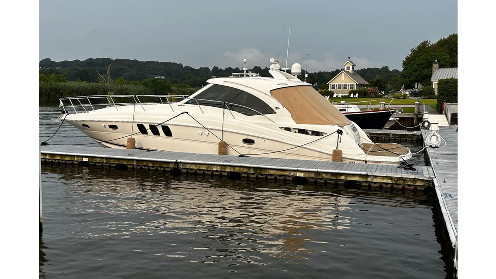 https://arconyachts.ams3.digitaloceanspaces.com/142582/conversions/large_4731760-optimize.jpg