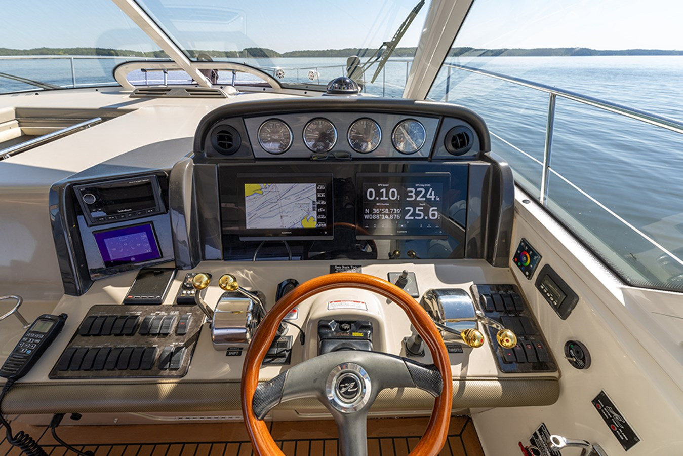 https://arconyachts.ams3.digitaloceanspaces.com/142649/conversions/large_4776201-optimize.jpg