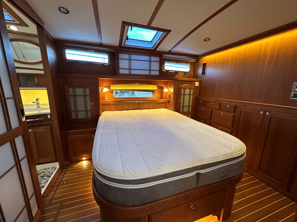 https://arconyachts.ams3.digitaloceanspaces.com/142695/conversions/large_4833066-optimize.jpg