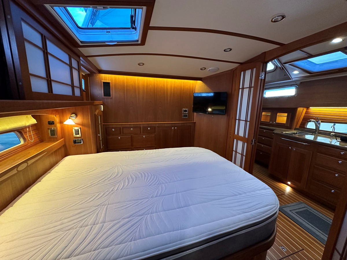 https://arconyachts.ams3.digitaloceanspaces.com/142704/conversions/large_4833089-optimize.jpg