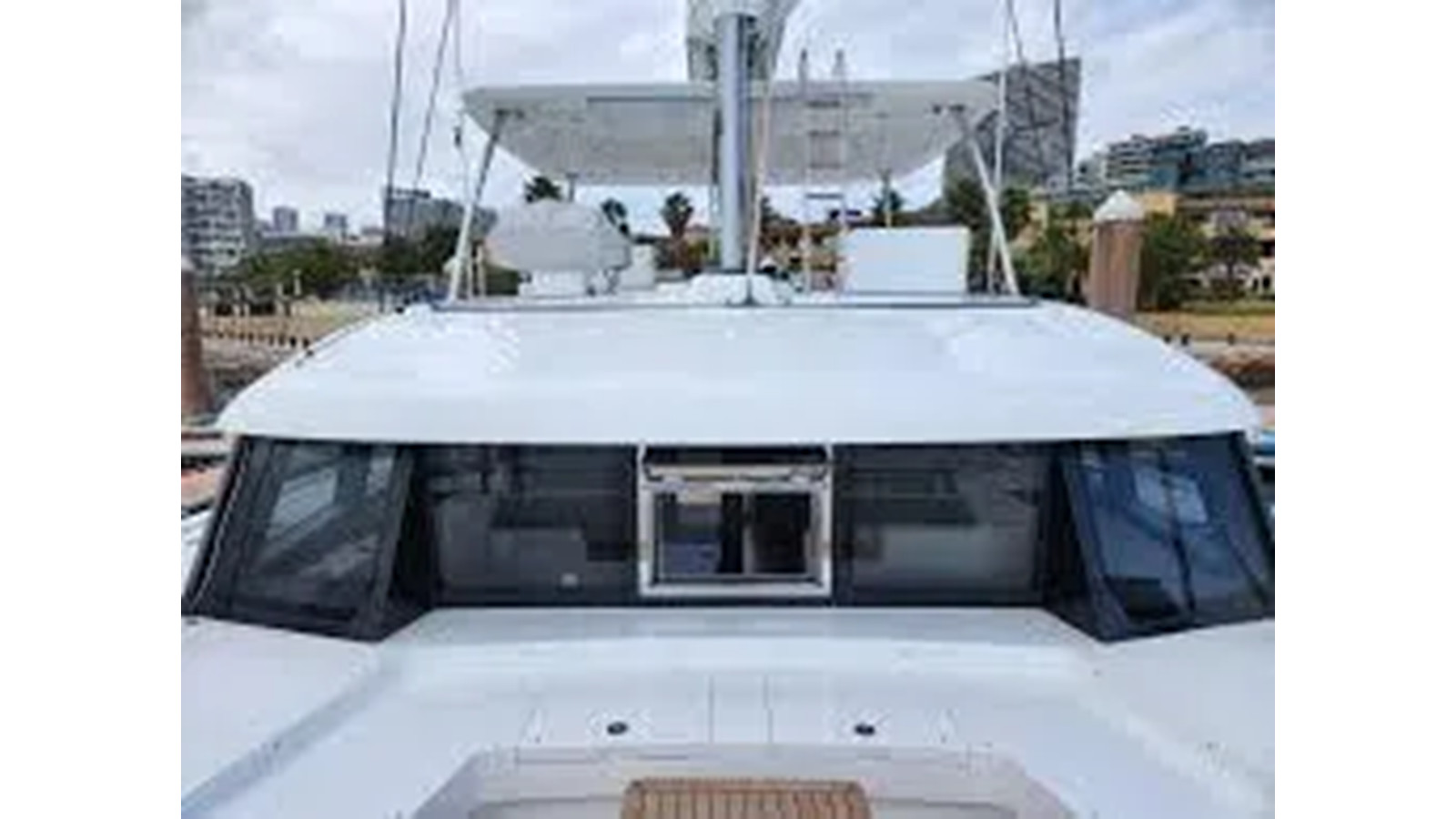 https://arconyachts.ams3.digitaloceanspaces.com/142766/conversions/large_4304702-optimize.jpg