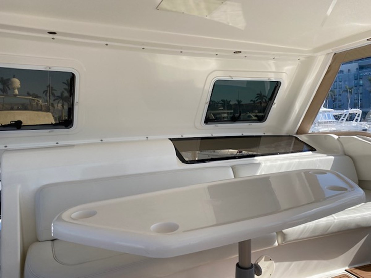 https://arconyachts.ams3.digitaloceanspaces.com/143015/conversions/large_4564961-optimize.jpg