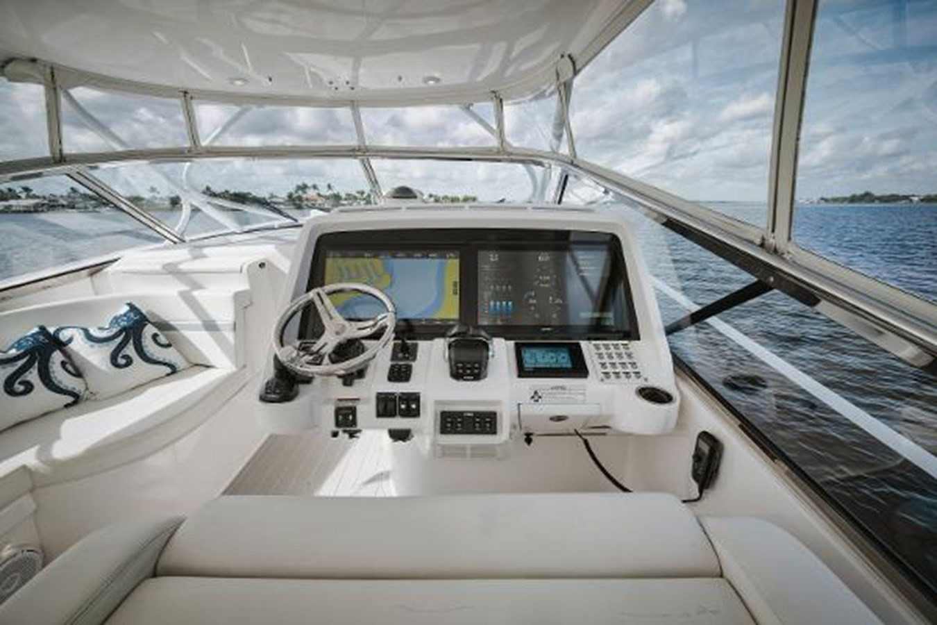 https://arconyachts.ams3.digitaloceanspaces.com/143176/conversions/large_4593942-optimize.jpg