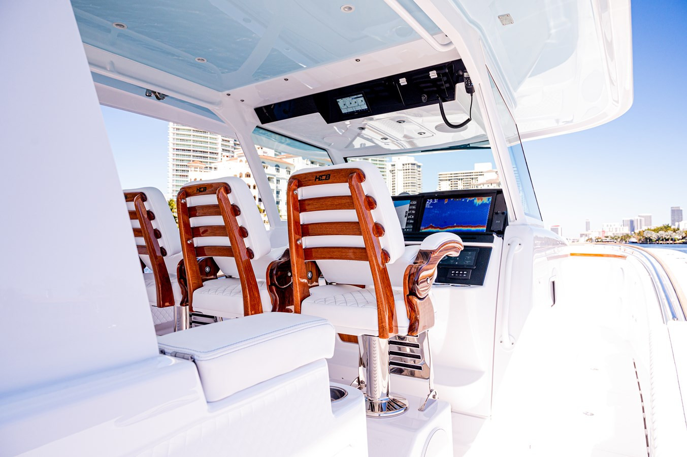 https://arconyachts.ams3.digitaloceanspaces.com/143248/conversions/large_4709007-optimize.jpg