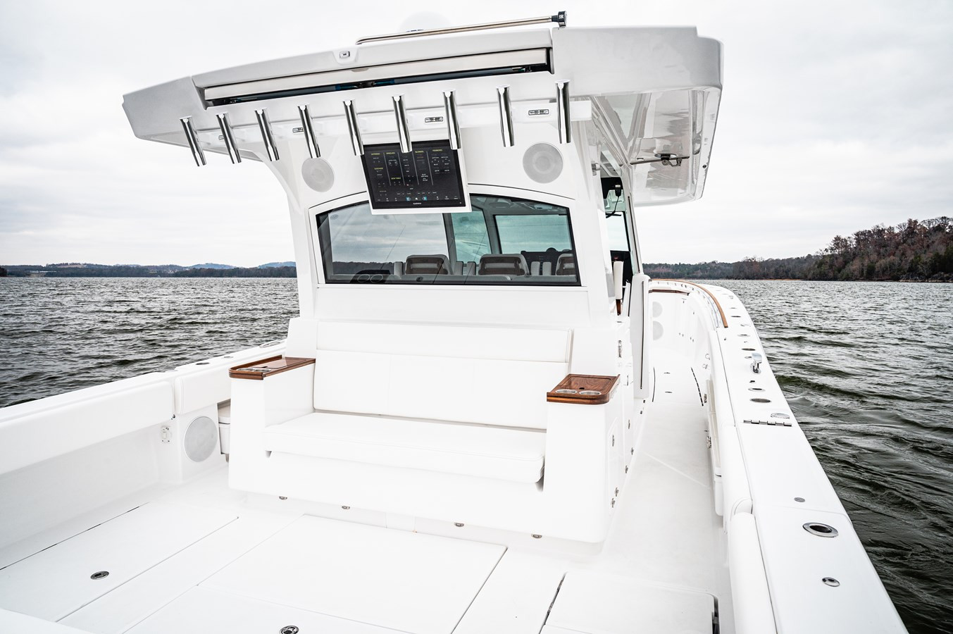 https://arconyachts.ams3.digitaloceanspaces.com/143278/conversions/large_4709108-optimize.jpg