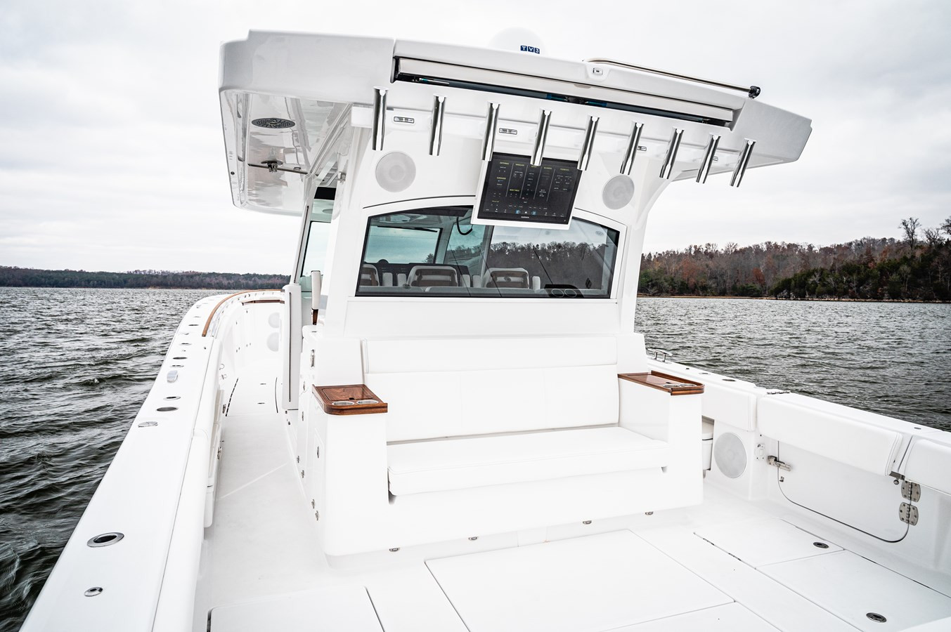 https://arconyachts.ams3.digitaloceanspaces.com/143281/conversions/large_4709110-optimize.jpg