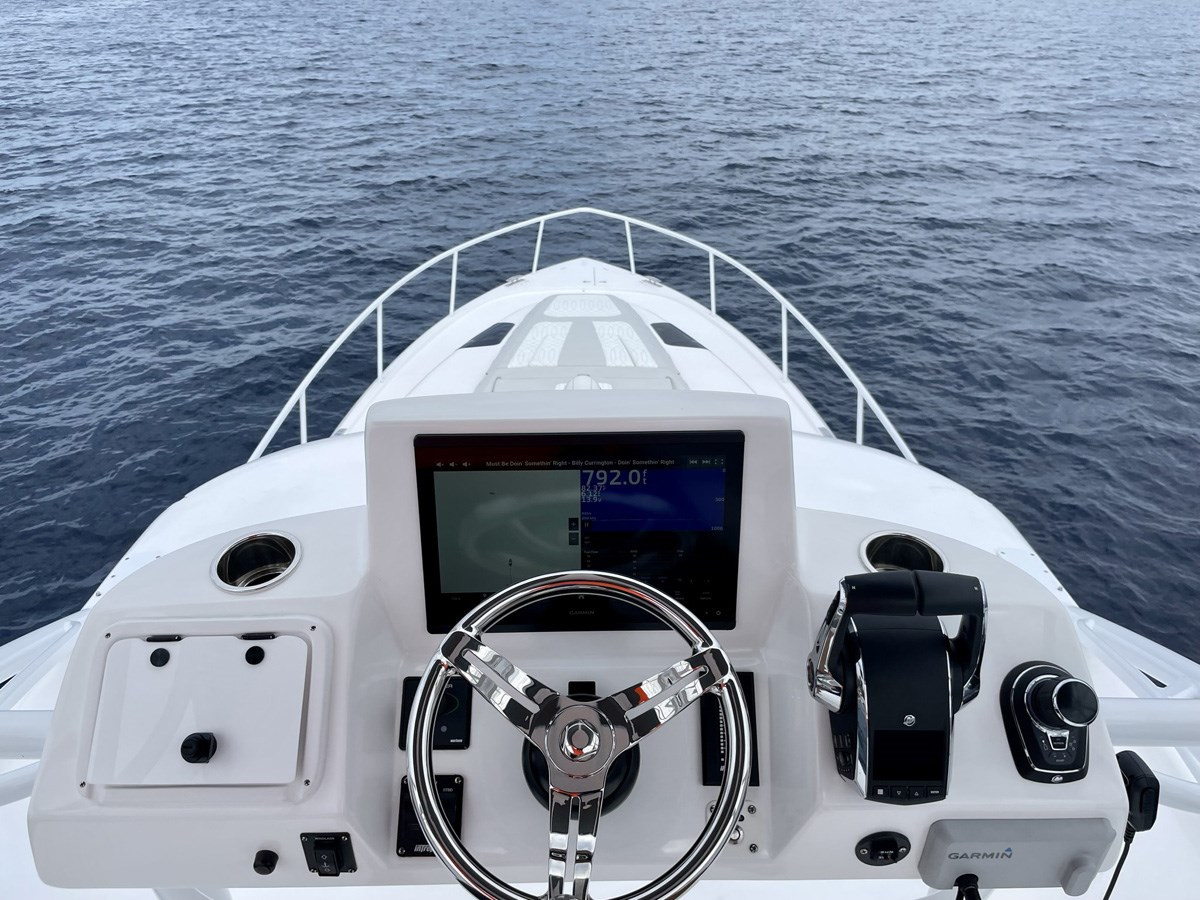https://arconyachts.ams3.digitaloceanspaces.com/143289/conversions/large_4739163-optimize.jpg