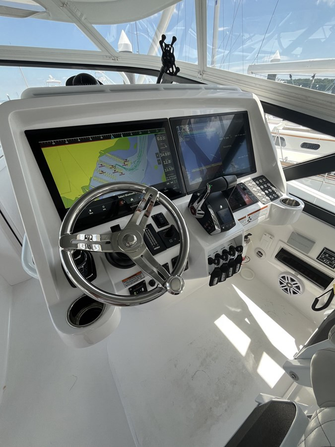 https://arconyachts.ams3.digitaloceanspaces.com/143291/conversions/large_4739193-optimize.jpg
