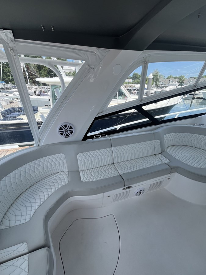 https://arconyachts.ams3.digitaloceanspaces.com/143311/conversions/large_4739186-optimize.jpg