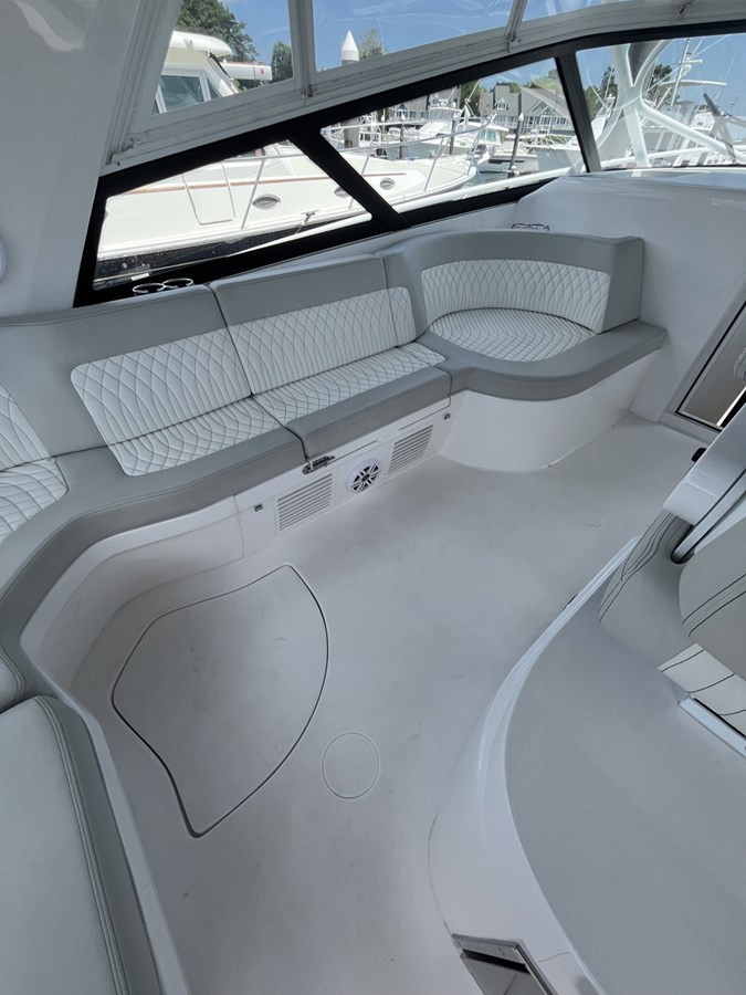 https://arconyachts.ams3.digitaloceanspaces.com/143314/conversions/large_4739184-optimize.jpg