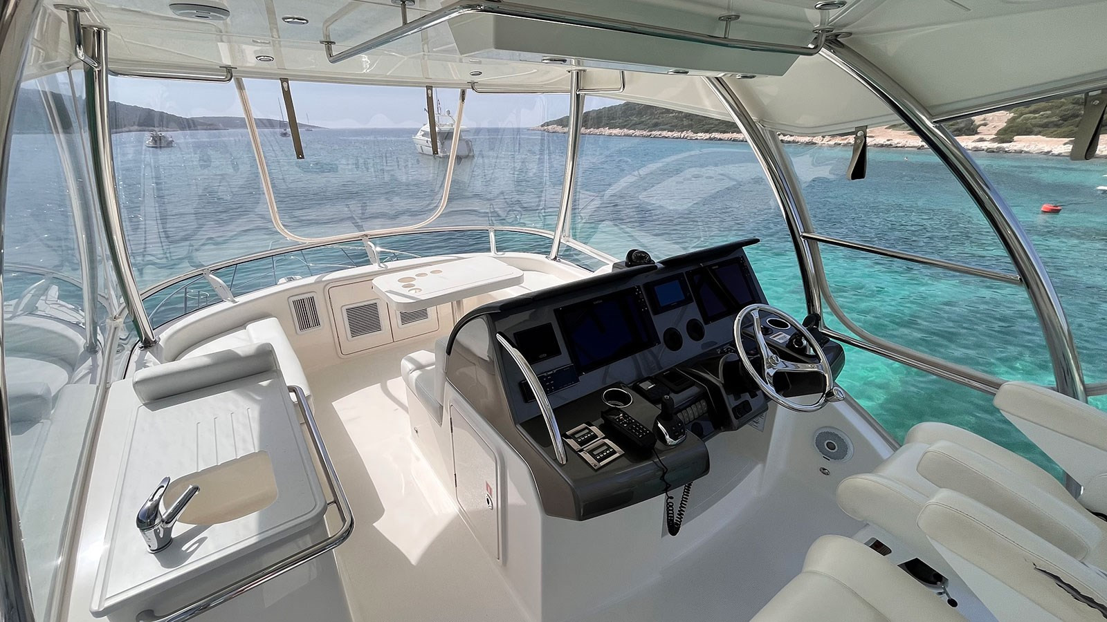 https://arconyachts.ams3.digitaloceanspaces.com/143330/conversions/large_4295990-optimize.jpg