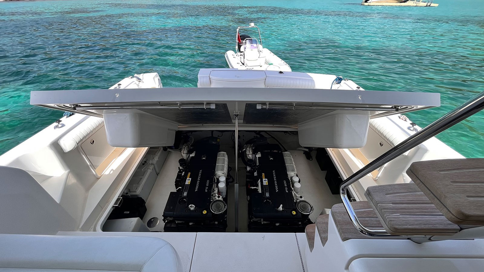 https://arconyachts.ams3.digitaloceanspaces.com/143334/conversions/large_4295994-optimize.jpg