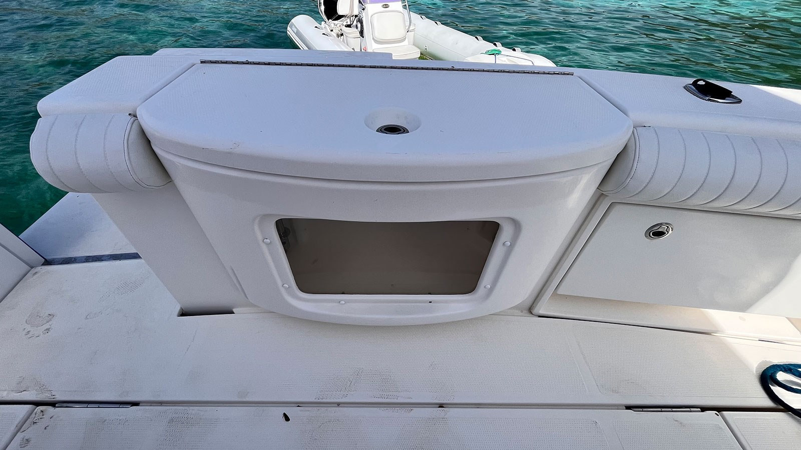 https://arconyachts.ams3.digitaloceanspaces.com/143347/conversions/large_4295998-optimize.jpg