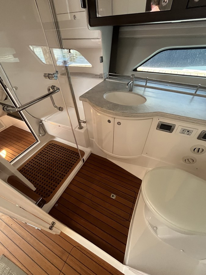 https://arconyachts.ams3.digitaloceanspaces.com/143396/conversions/large_4739204-optimize.jpg