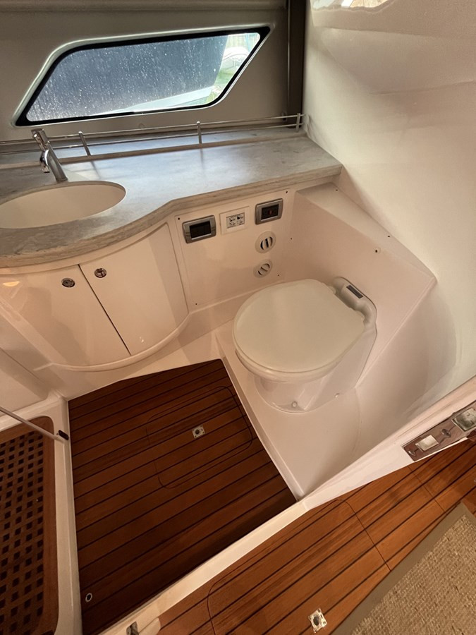 https://arconyachts.ams3.digitaloceanspaces.com/143398/conversions/large_4739205-optimize.jpg