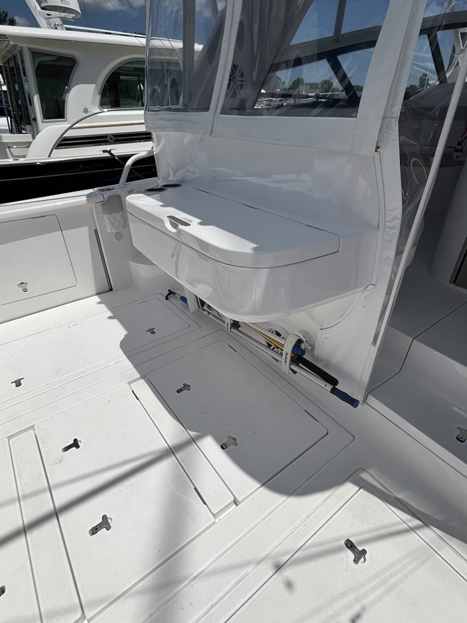 https://arconyachts.ams3.digitaloceanspaces.com/143407/conversions/large_4739173-optimize.jpg
