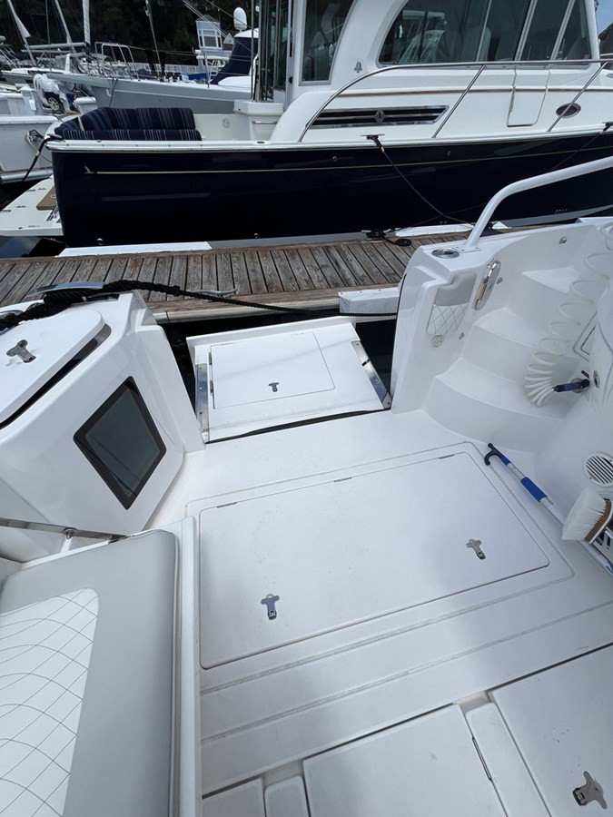 https://arconyachts.ams3.digitaloceanspaces.com/143412/conversions/large_4739176-optimize.jpg